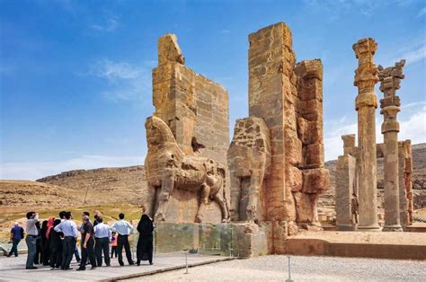 Magnificent Ruins Of The Ancient City Of Persepolis – Earth is Mysterious