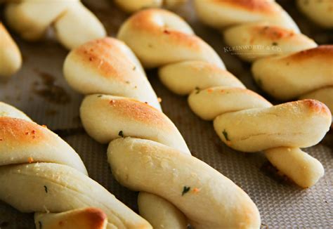 Easy 3-Ingredient Bread Twists - Yummi Haus