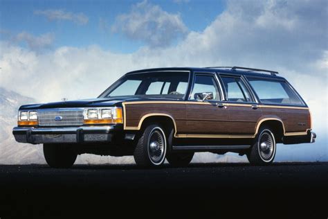 1990 Ford LTD Crown Victoria wagon pictures