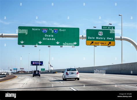 Highway signs hi-res stock photography and images - Alamy