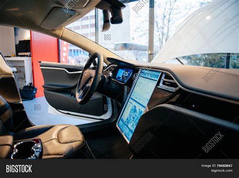 Tesla Model S Electric Image & Photo (Free Trial) | Bigstock