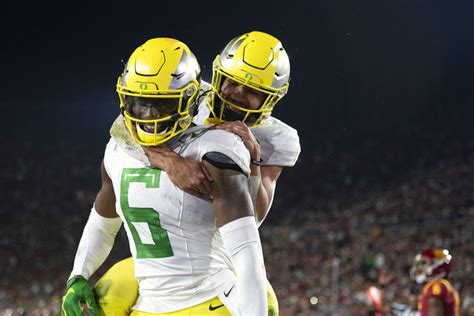 Oregon Ducks WR Juwan Johnson has career-high 106 yards, 3 TDs in rout of USC - oregonlive.com