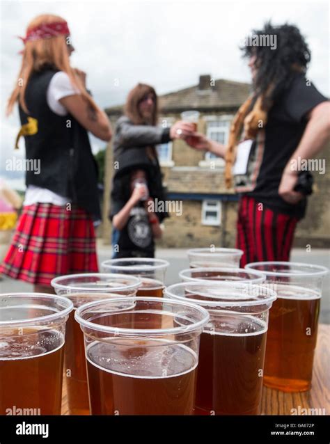 Oxenhope straw hi-res stock photography and images - Alamy