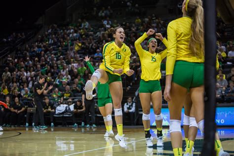 PHOTO GALLERY: Oregon Ducks Volleyball vs. Colorado | KVAL