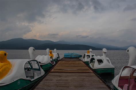 Lake by Mt Fuji : r/japanpics