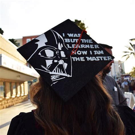 10 DIY Disney Grad Caps We're Incredibly Impressed By | College grad cap ideas, Graduation cap ...