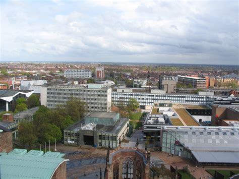 Coventry University campus © E Gammie cc-by-sa/2.0 :: Geograph Britain and Ireland
