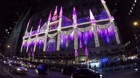 Saks Fifth Avenue Christmas Light Show 2021 Times - Christmas List 2021