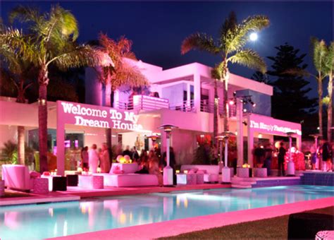 Great House Interior: pink house