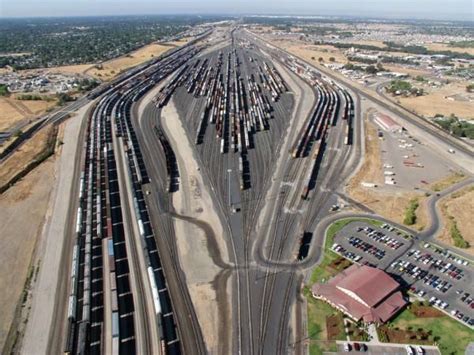 Union Pacific Railroad - J. R. Davis Yard - Wikimapia | North platte ...