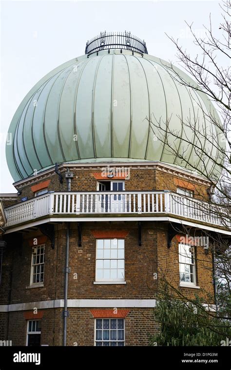 Telescope dome on top of the Royal Observatory Greenwich London UK Stock Photo - Alamy