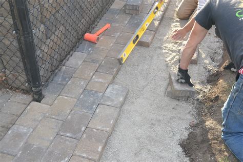 Paver patio installation. How to properly install your paver patio.