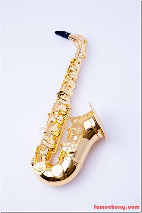 Essential Studio Equipment : Saxophone Prop