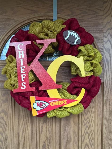 Kansas City Chiefs | Kansas city chiefs, Kansas city, Football crafts