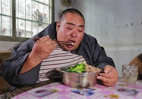 تصاویری از چاق ترین مرد چینی - تسنیم