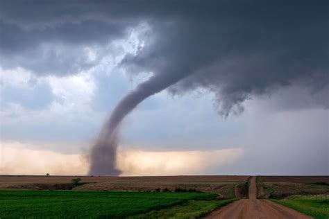 A guide to tornado season in America | Top Villas