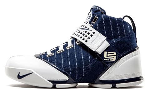 Nike Zoom LeBron 5 Yankees - Best Baseball-Inspired Sneakers | Sole ...