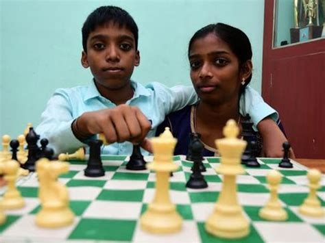 Vaishali-Pragyananda, the world's first Grandmaster siblings | વૈશાલી ...