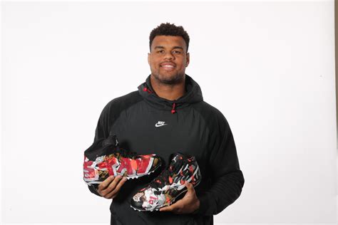 49ers' Arik Armstead is Doing His Part to Ensure Education Equality - Fangirl Sports Network