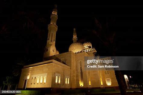 34 Jumeirah Mosque Night Stock Photos, High-Res Pictures, and Images ...