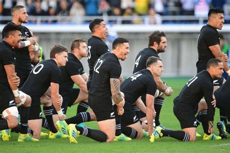 angel falqués: The haka: Why the New Zealand All Blacks perform the dance - and what the words mean