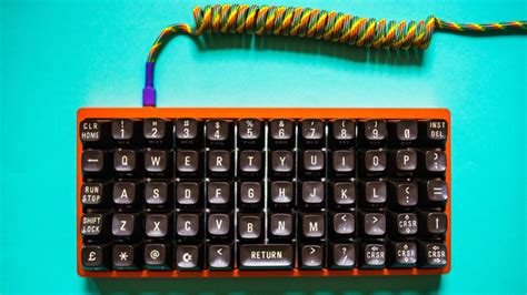 C64 Keyboard Helps Keep The Memory Alive | Hackaday