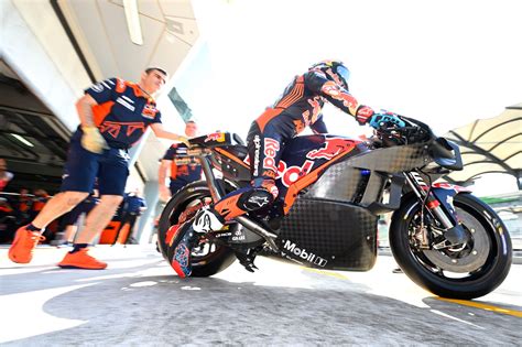 PICTURES: 2023 MotoGP action begins at the Official Sepang test | MotoGP | News