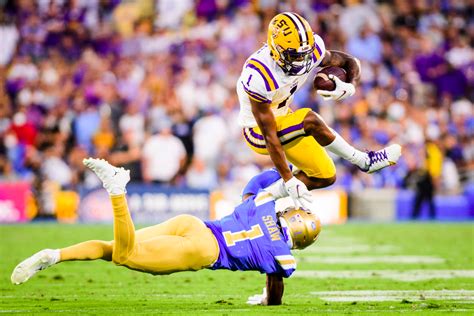 LSU football announces landmark deal where jersey sales will benefit ...