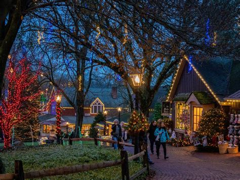 2023 Guide to the Holidays at Peddler's Village - Free Festival & More | Visit Philadelphia