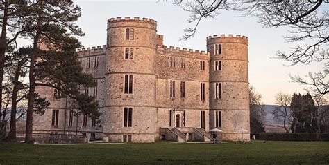 24 Cool Castle Wedding Venues in England & Wales