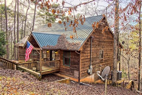 Cabin | Ellijay, Georgia | Glamping Hub