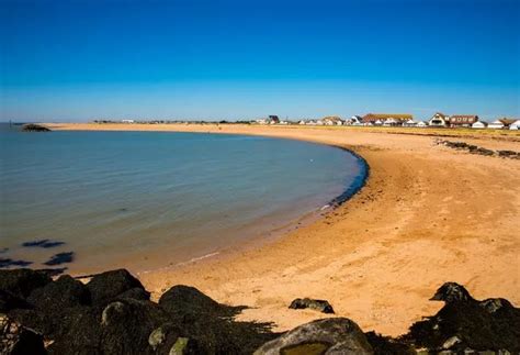 The Essex beaches where it’s safe and unsafe to swim - Essex Live