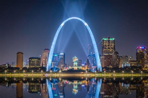 St Louis Skyline At Sunset Stock Photo - Download Image Now - iStock