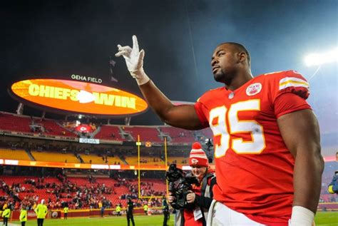 Kansas City Chiefs GM offers clarity on Chris Jones contract talks ...