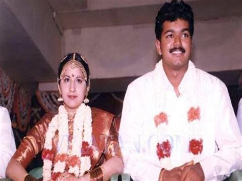 Vijay and Sangeetha celebrate 22nd wedding anniversary: Best throwback ...