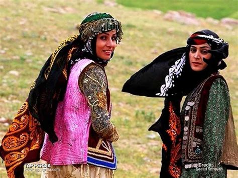 15 Stunning Examples of Traditional Clothing from Iran