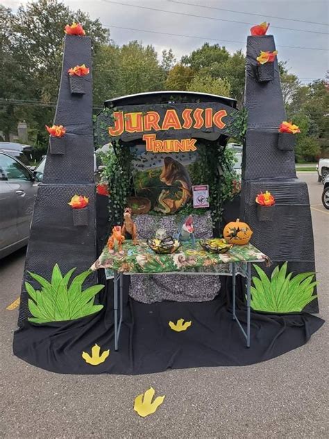 Jurassic park trunk or treat gates Dinosaur Halloween, Halloween Kids, Homemade Halloween ...