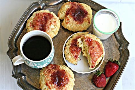 Scrumptious Scones With Strawberry Jam | Cooking Goals