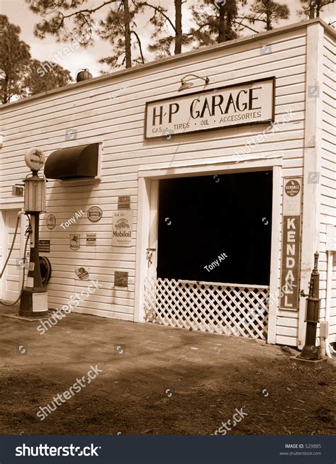 Vintage Gas Station Stock Photo 529885 : Shutterstock