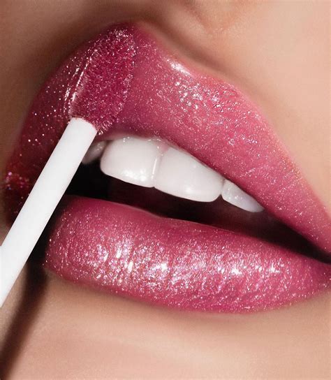 Pink Lip Makeup Look - Glitter Lips | Pink lips makeup, Glitter lips ...