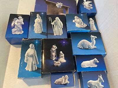 Avon Vintage Porcelain Nativity Set 15 Pieces w/Boxes Manger & Flying ...