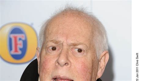 Clive Swift: Keeping Up Appearances star dies aged 82 | Ents & Arts News | Sky News