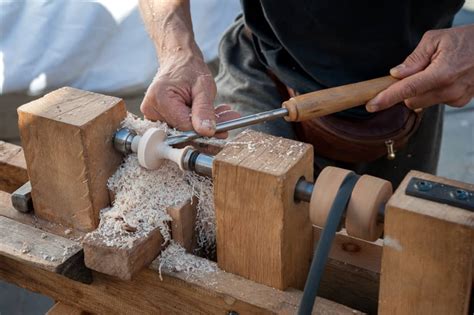 9 Wood Lathe Projects for Beginners - The Daily Gardener