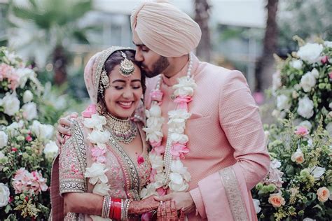 Neha Kakkar and Rohanpreet Singh | Celebrity Weddings | WeddingSutra