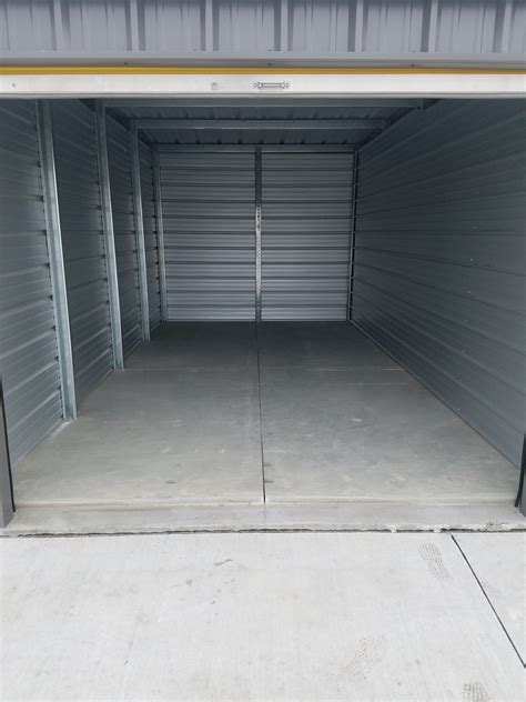 V's Self Storage in Iowa City: 10' x 20' self storage unit in Iowa City, IA | mini-storage rental