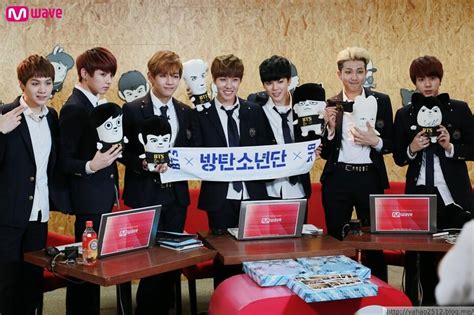 BTS A.R.M.Y on Twitter: "방탄소년단 1st Anniversary 2014 Summer Package - MWAVE Meet & Greet (cr as ...