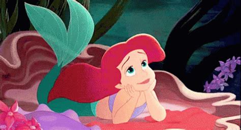 The Little Mermaid GIF - The Little Mermaid Ariel Day Dreaming - GIF を見つけて共有する