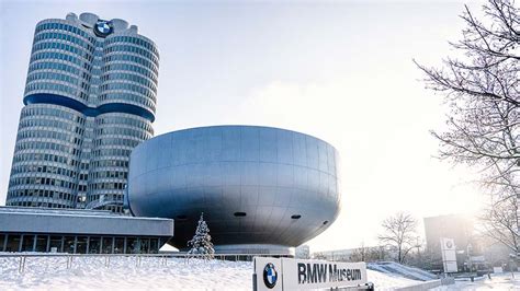 Descubrir 124+ imagen bmw head office uk - Abzlocal.mx