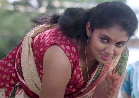 Actress Rinku Rajguru Sexy Still | Veethi