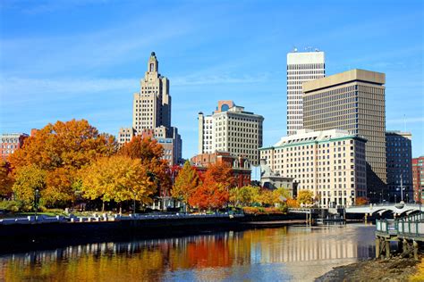 Rhode Island Fall Foliage: The Complete Guide